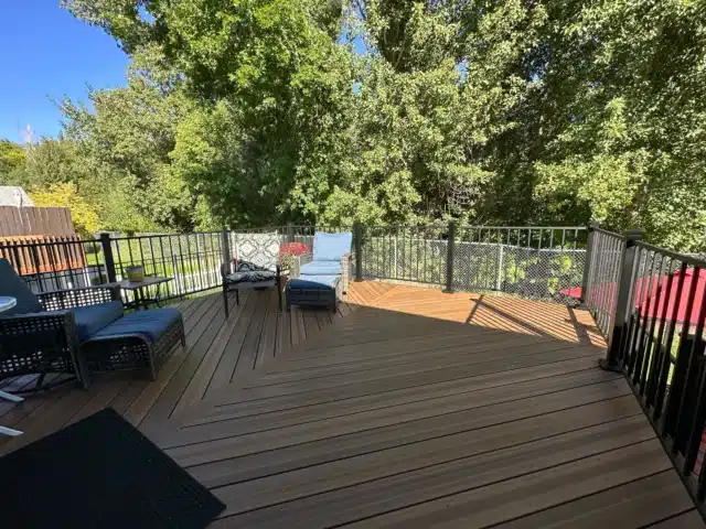 PHoto of a composite deck with a decking inlay design