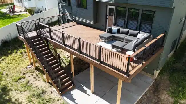 Elevated deck with outdoor furniture - Deck builders in Eden, Utah